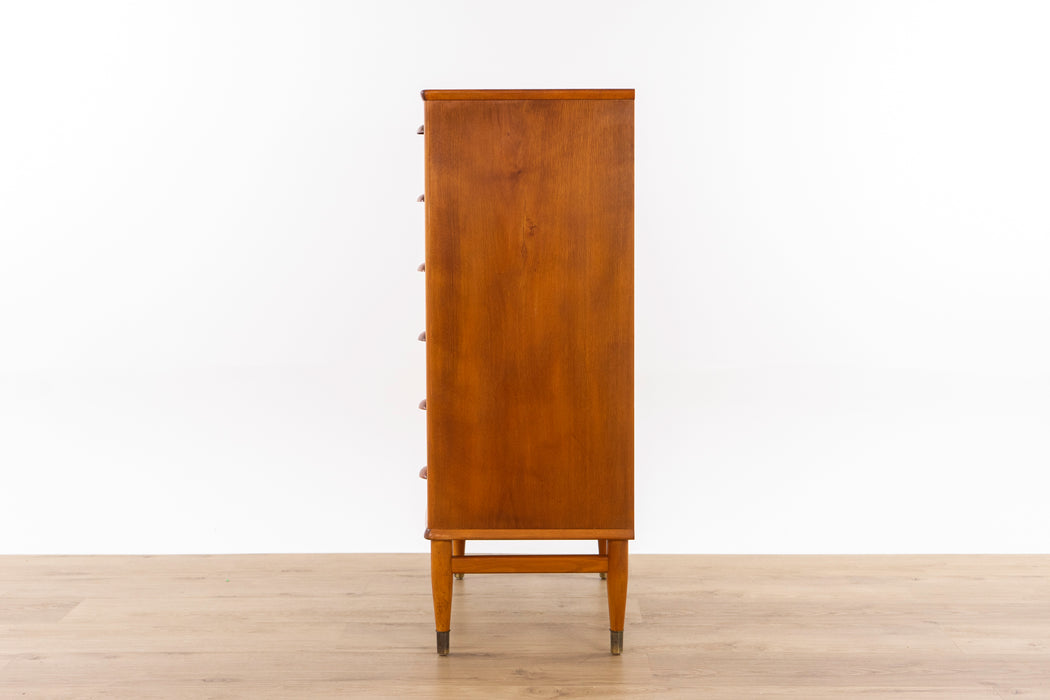 Danish Modern Teak Dresser by Kværndrup Møbelfabrik - (327-129)