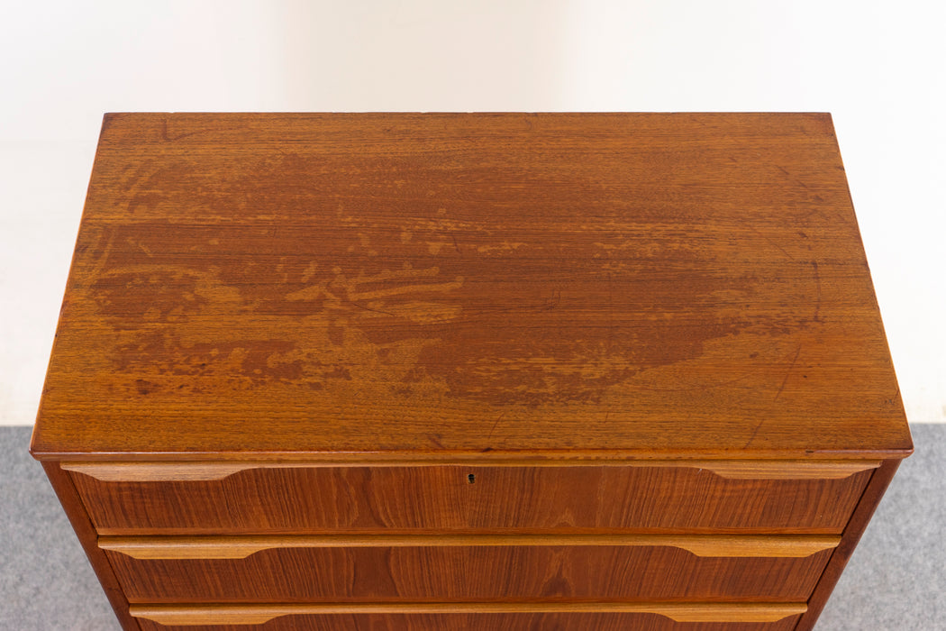 Teak Danish Dresser - (326-034)