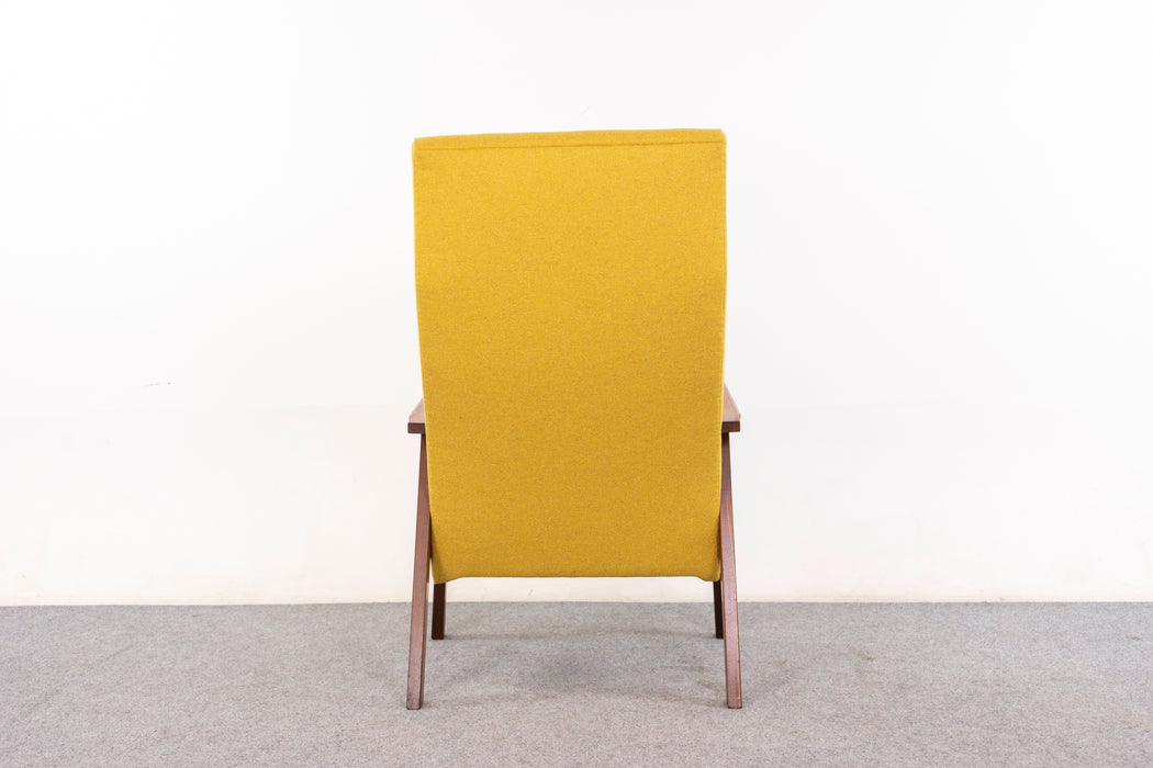 Teak Danish Lounge Chair - (326-050)