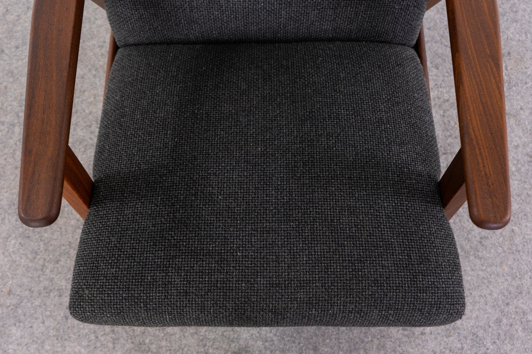 Teak Danish Lounge Chair - (326-235)