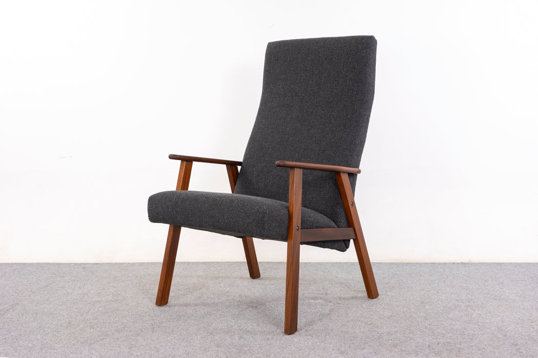 Teak Danish Lounge Chair - (326-235)