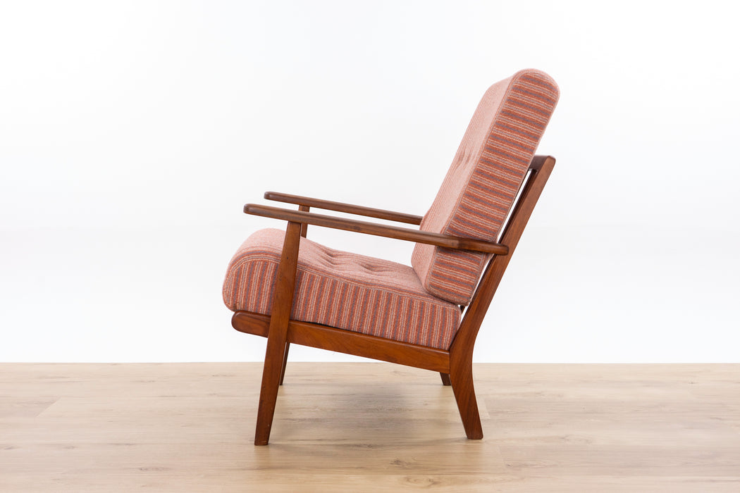Danish Modern Teak Lounge Chair - (327-077)
