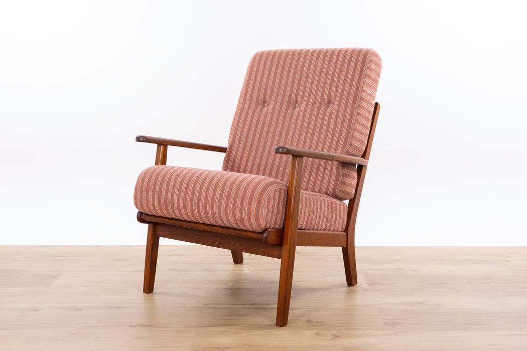 Danish Modern Teak Lounge Chair - (327-077)