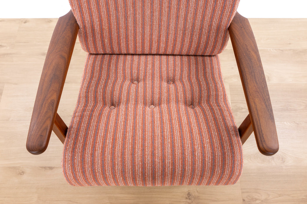 Danish Modern Teak Lounge Chair - (327-077)