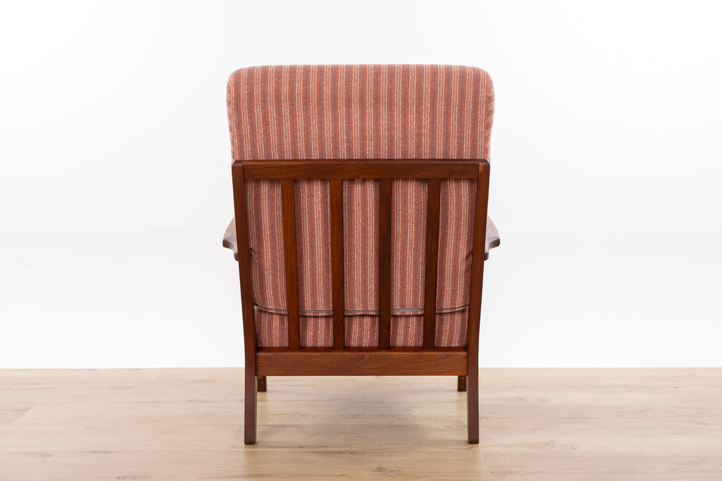 Danish Modern Teak Lounge Chair - (327-077)