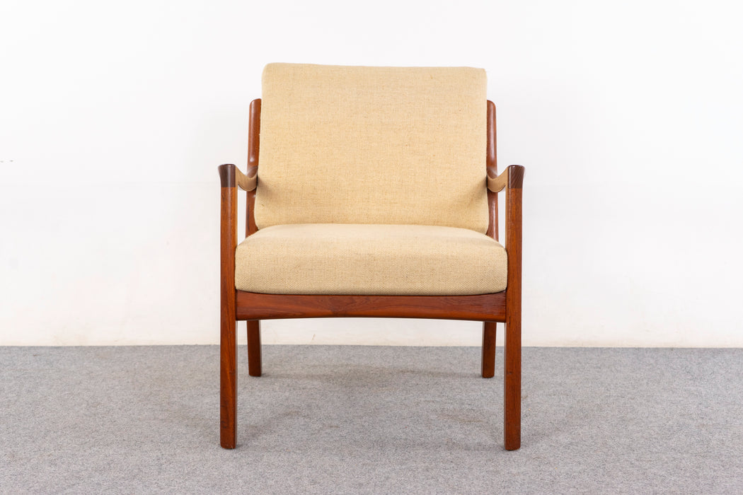 Teak Senator Lounge Chair by Ole Wanscher  - (D1445)