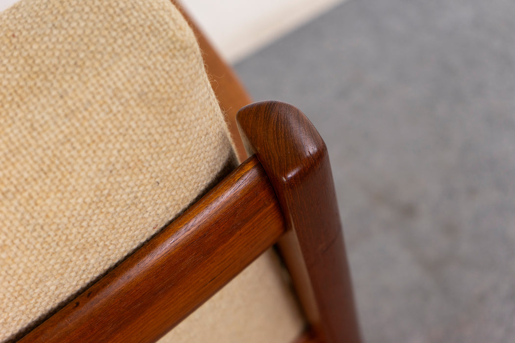 Teak Senator Lounge Chair by Ole Wanscher  - (D1445)