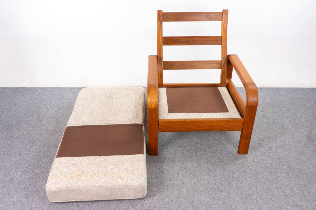Danish Modern Teak Lounge Chair by Durup - (326-058.3)