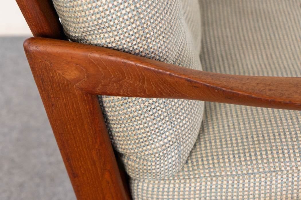 Teak Danish Lounge Chair by Illum Wikkelsø - (D1436)