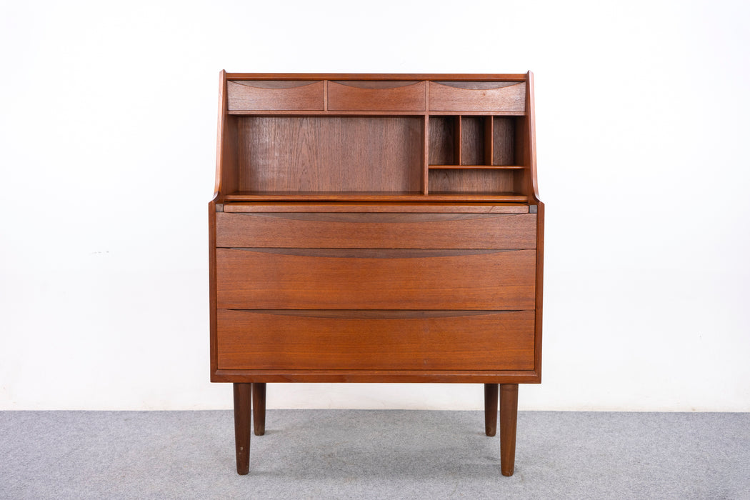 Danish Teak Secretary Desk/Vanity by Ølholm Møbelfabrik - (327-137)
