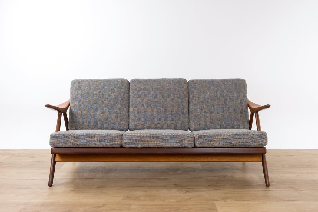 Danish Mid-Century Teak Sofa by Arne Hovmand-Olsen - (D1346)