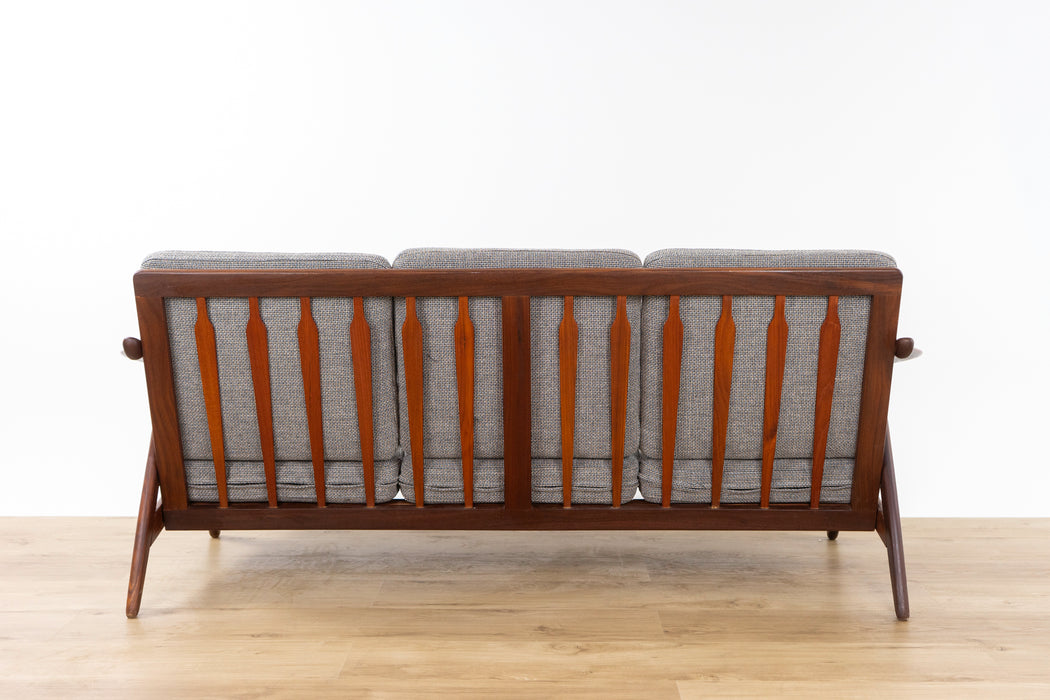 Danish Mid-Century Teak Sofa by Arne Hovmand-Olsen - (D1346)