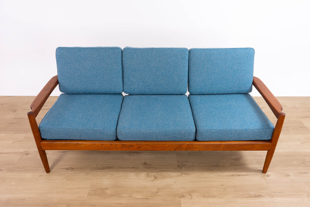 Danish Mid Century Teak Sofa - (D1609a)