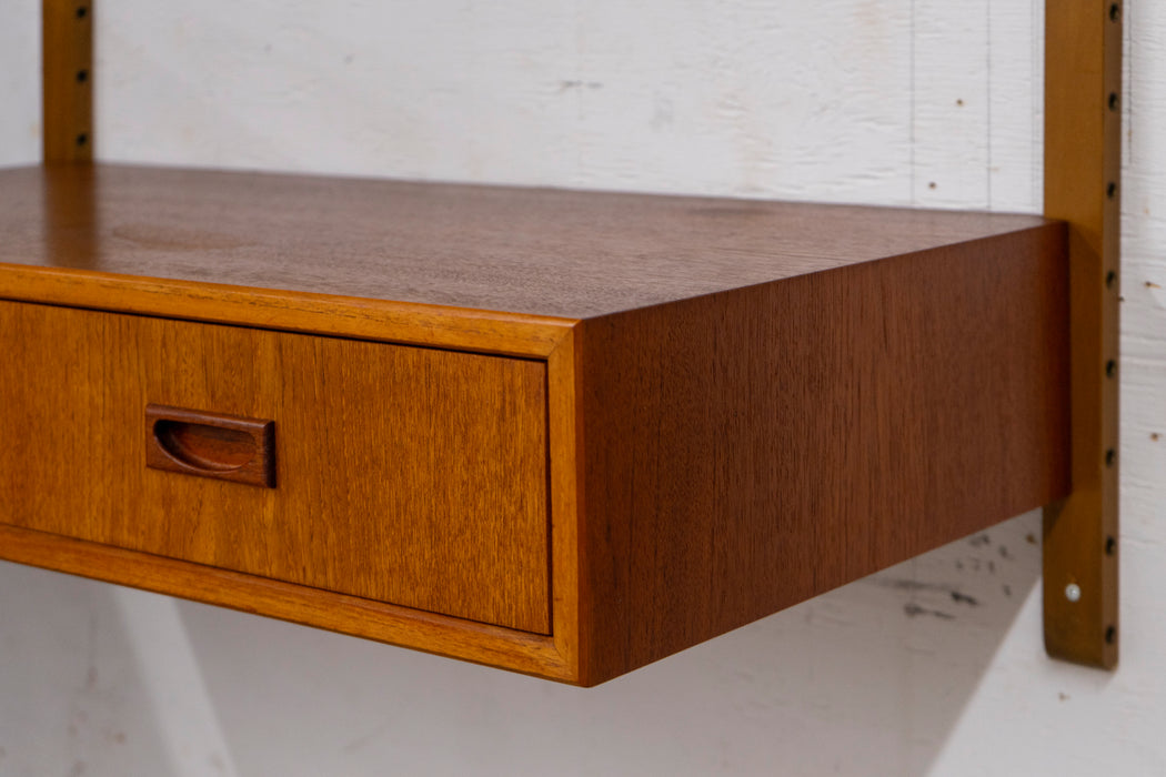 Danish Modern Teak Wall System - (D1576)