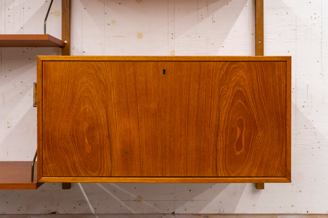 Danish Modern Teak Wall System - (D1487)