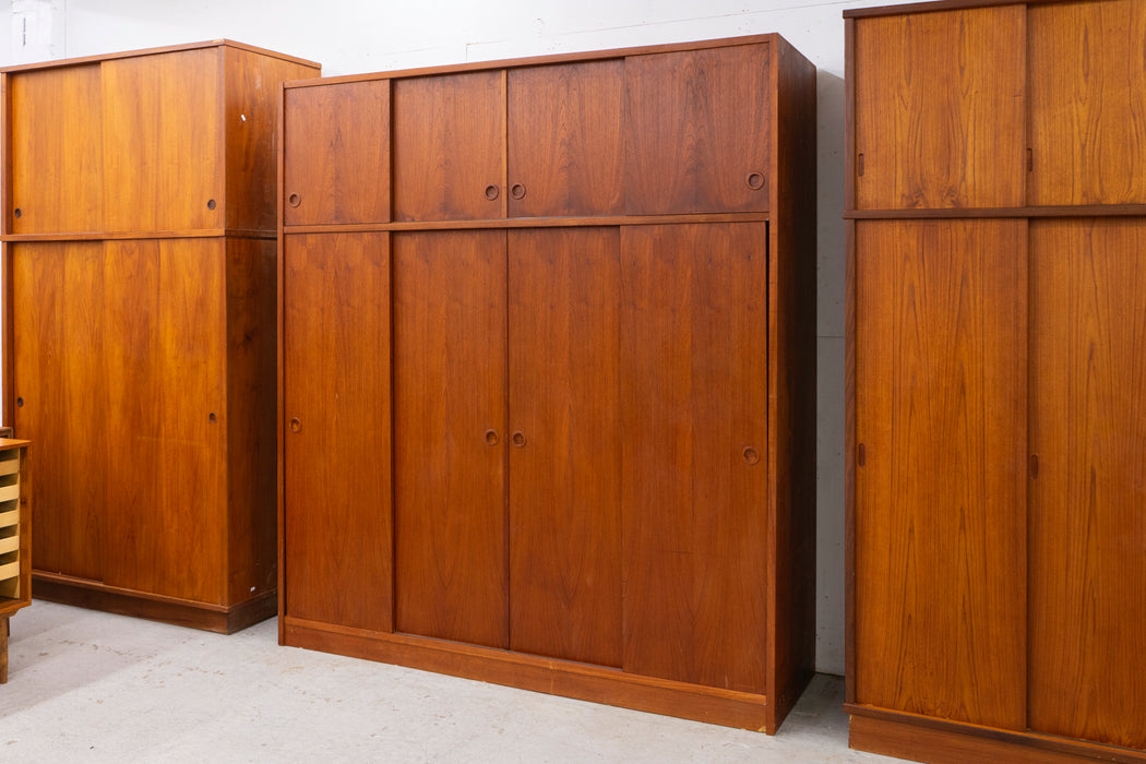 Danish Modern Teak Wardrobe - (327-057)