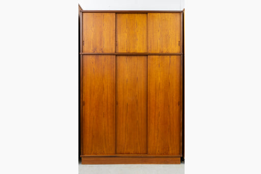 Danish Modern Teak Wardrobe - (327-116)