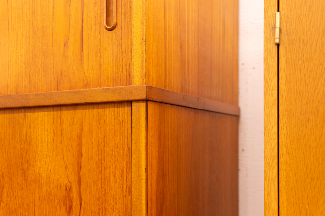 Danish Modern Teak Wardrobe - (327-148)