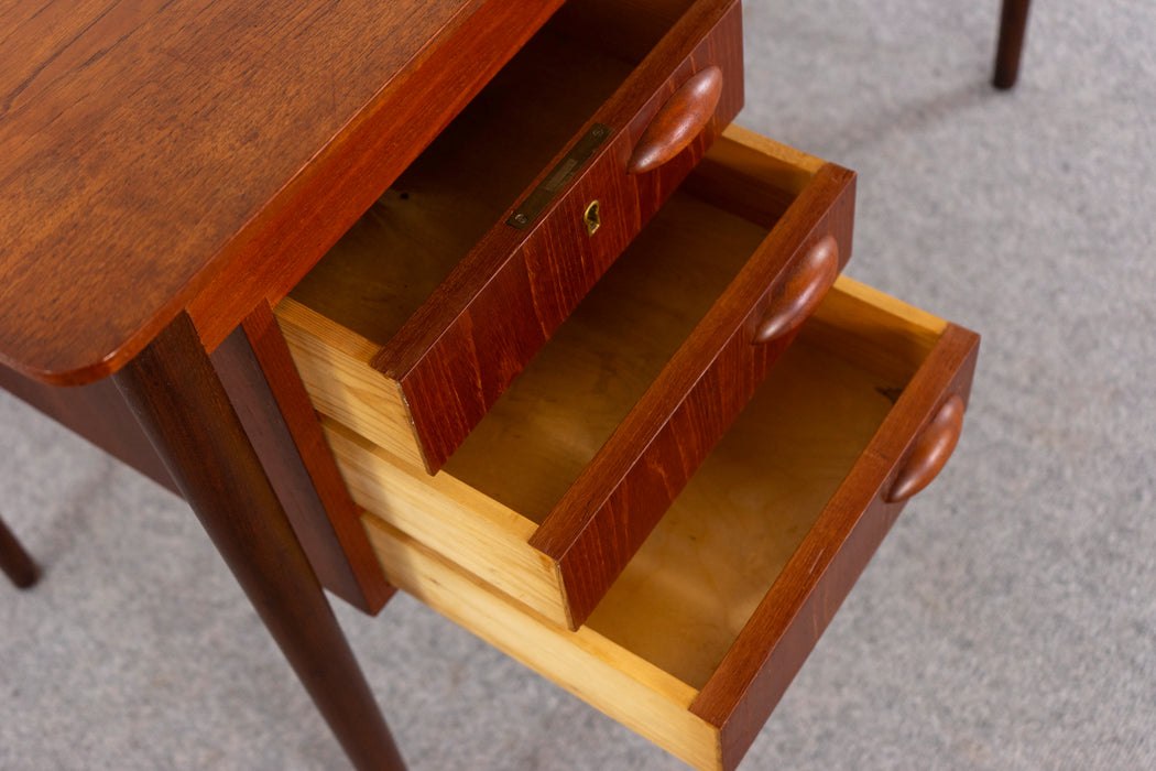 Teak Danish Desk - (326-037)