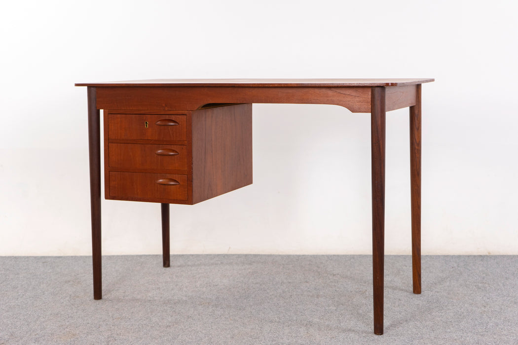 Teak Danish Desk - (326-037)