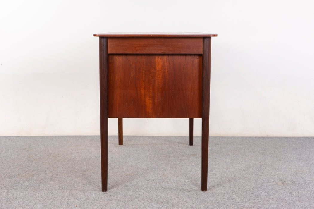 Teak Danish Desk - (326-037)