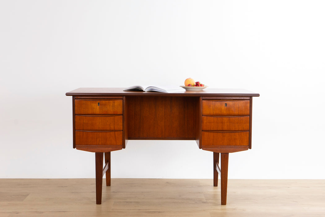 Danish Modern Teak Writing Desk - (327-149)