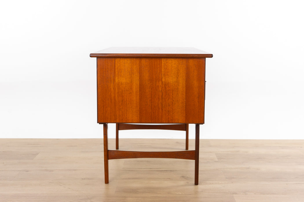 Danish Modern Teak Writing Desk - (327-149)