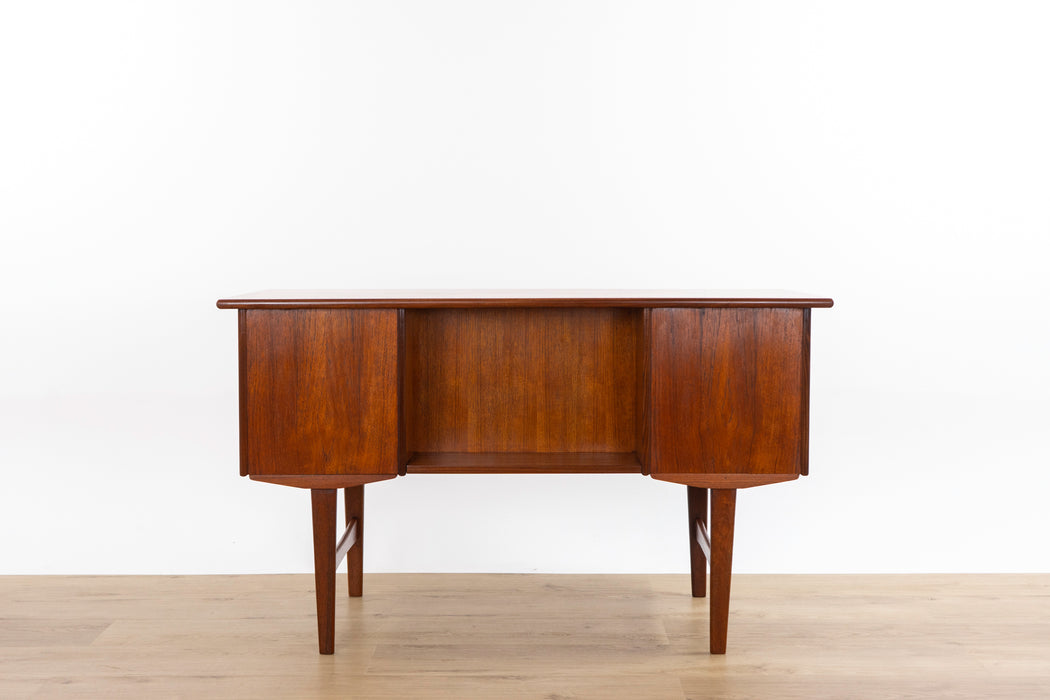 Danish Modern Teak Writing Desk - (327-149)