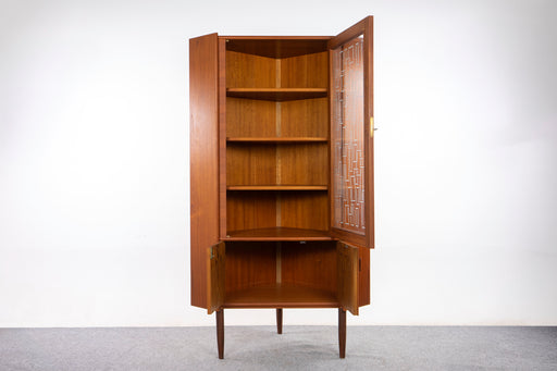 Danish Modern Teak Corner Cabinet - (327-080)