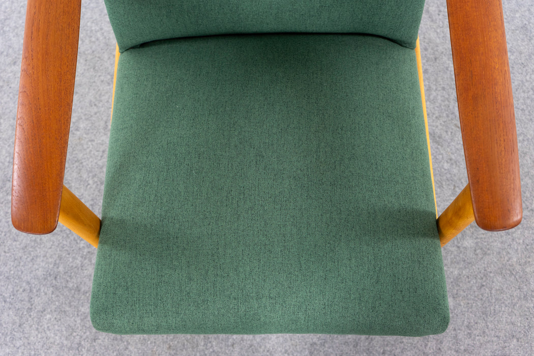 Danish Mid-Century Teak & Beech Lounge Chair - (D1501)