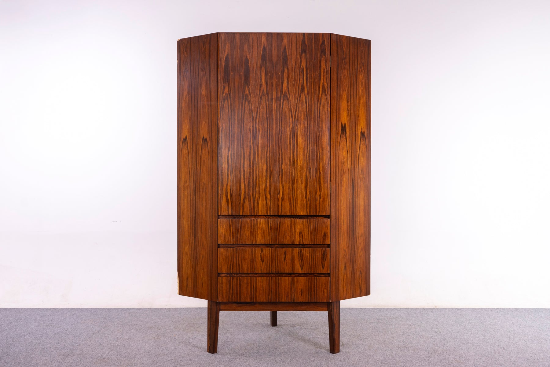 Danish Modern Rosewood Corner Cabinet - (326-211)