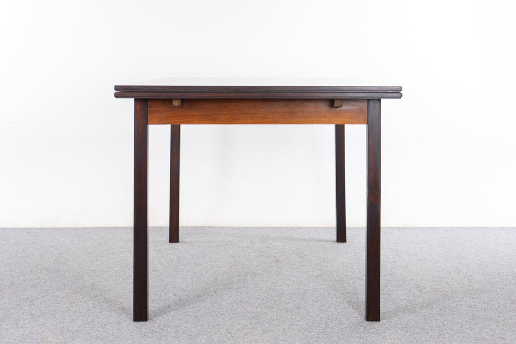 Danish Modern Rosewood Dining Table - (321-049)