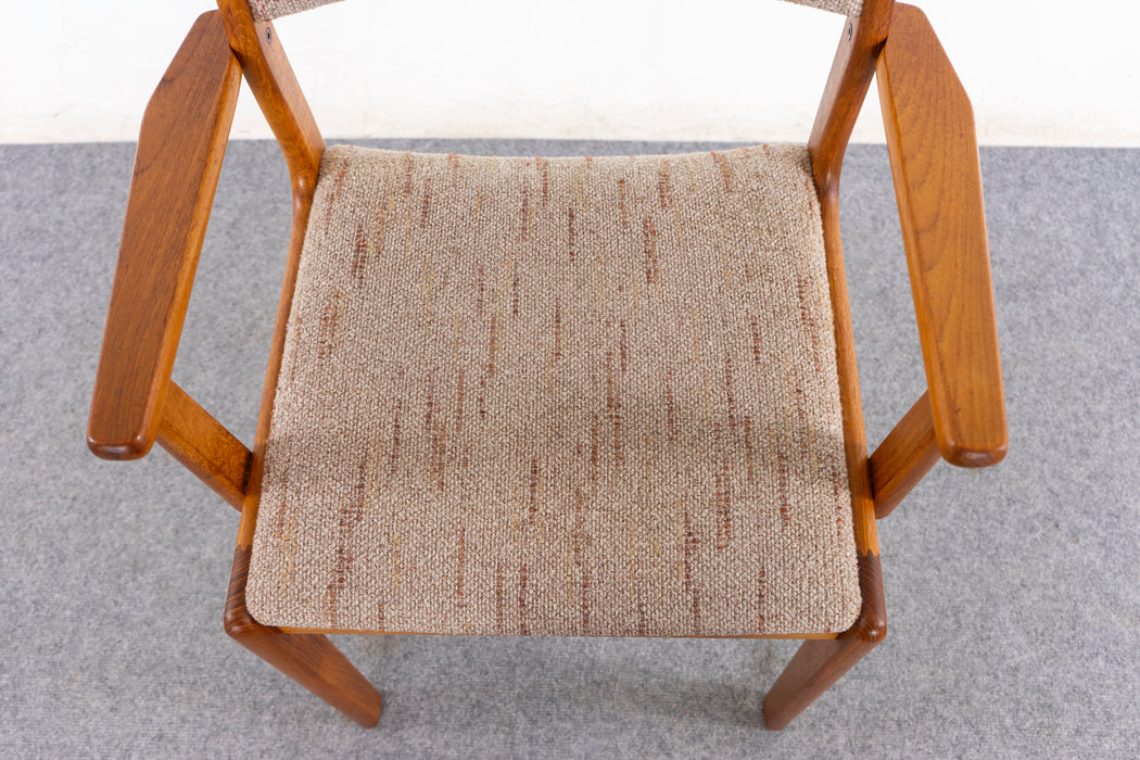 Danish Mid Century Teak Armchair - (321-113.1)