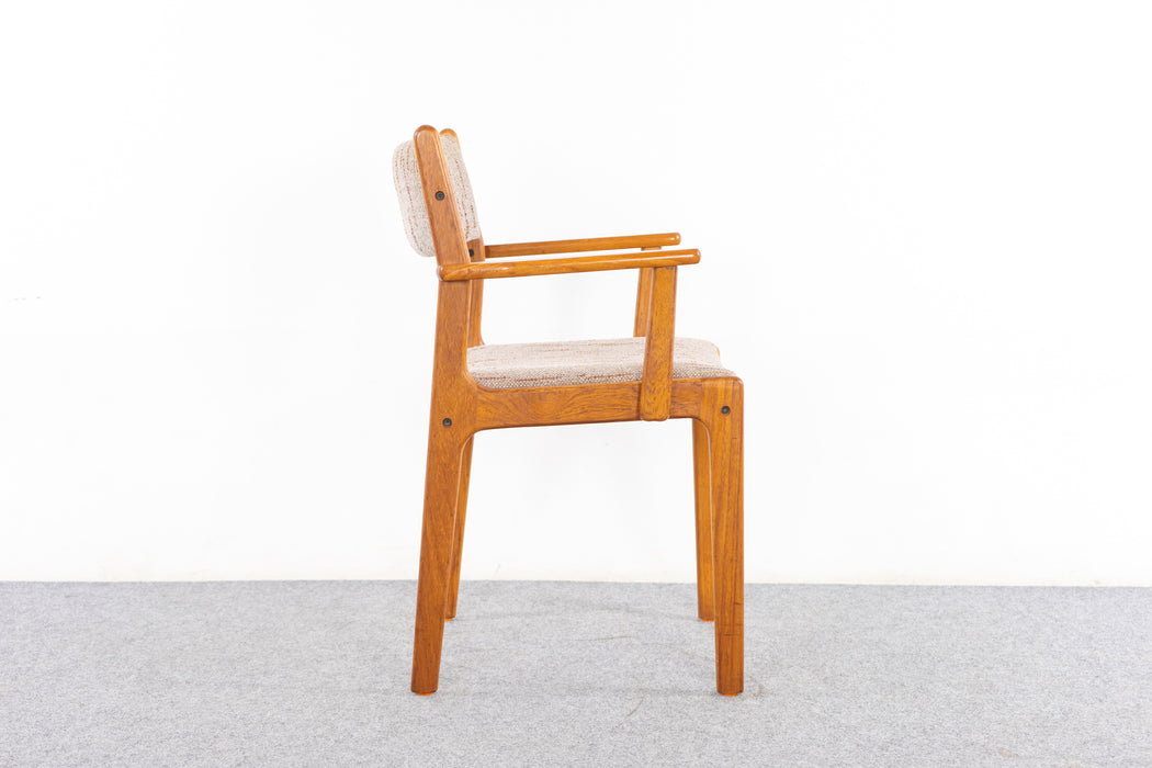 Danish Mid Century Teak Armchair - (321-113.2)