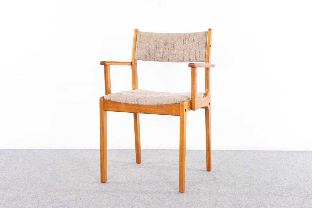 Danish Mid Century Teak Armchair - (321-113.2)
