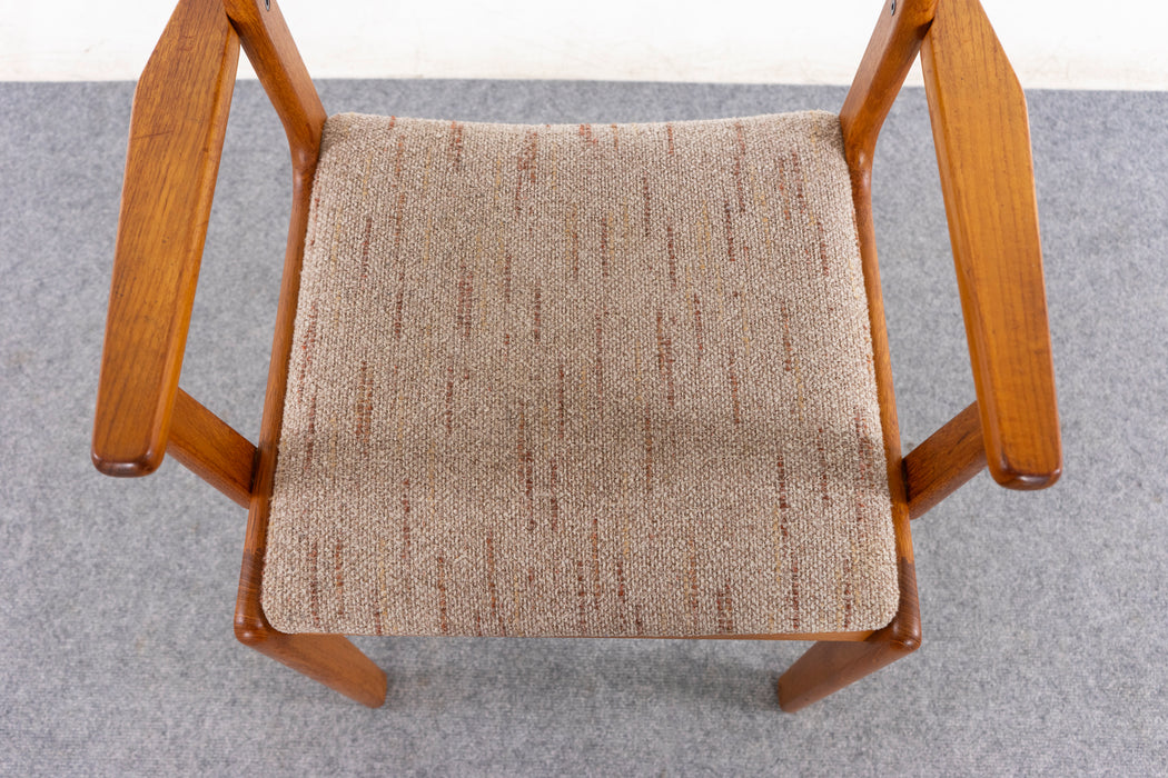 Danish Mid-Century Teak Armchair - (321-113.3)