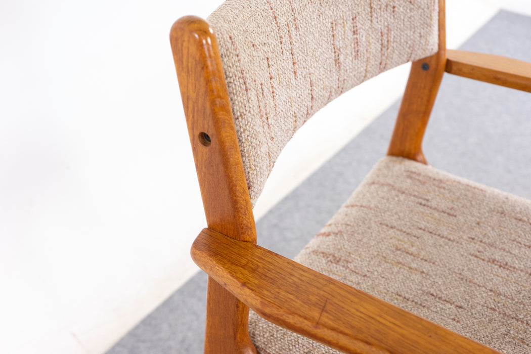 Danish Mid-Century Teak Armchair - (321-113.3)