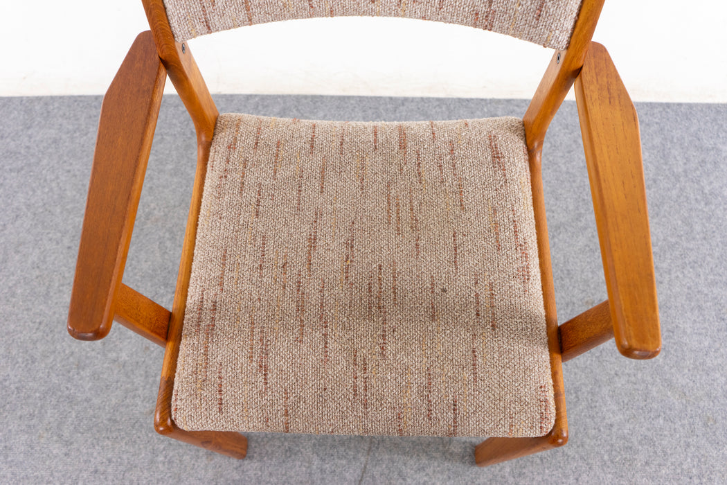 Danish Mid-Century Teak Armchair - (321-113.4)