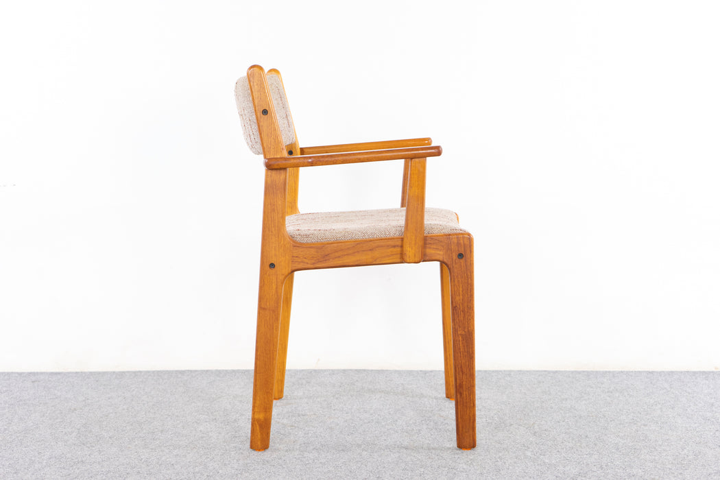 Danish Mid-Century Teak Armchair - (321-113.4)
