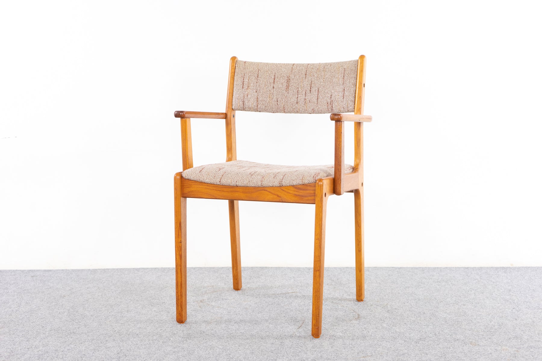 Danish Mid-Century Teak Armchair - (321-113.4)