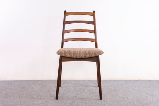 1 Danish Mid-Century Teak Dining Chair - (326-125.2)
