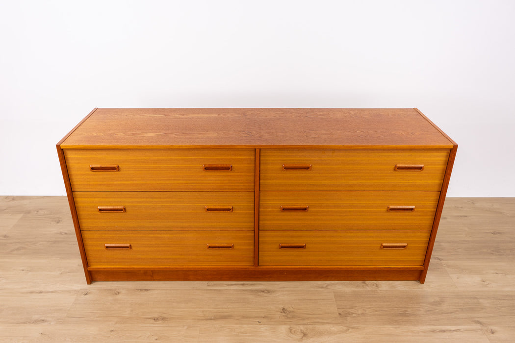 Mid-Century Modern Long Low Teak Dresser - (D1645)
