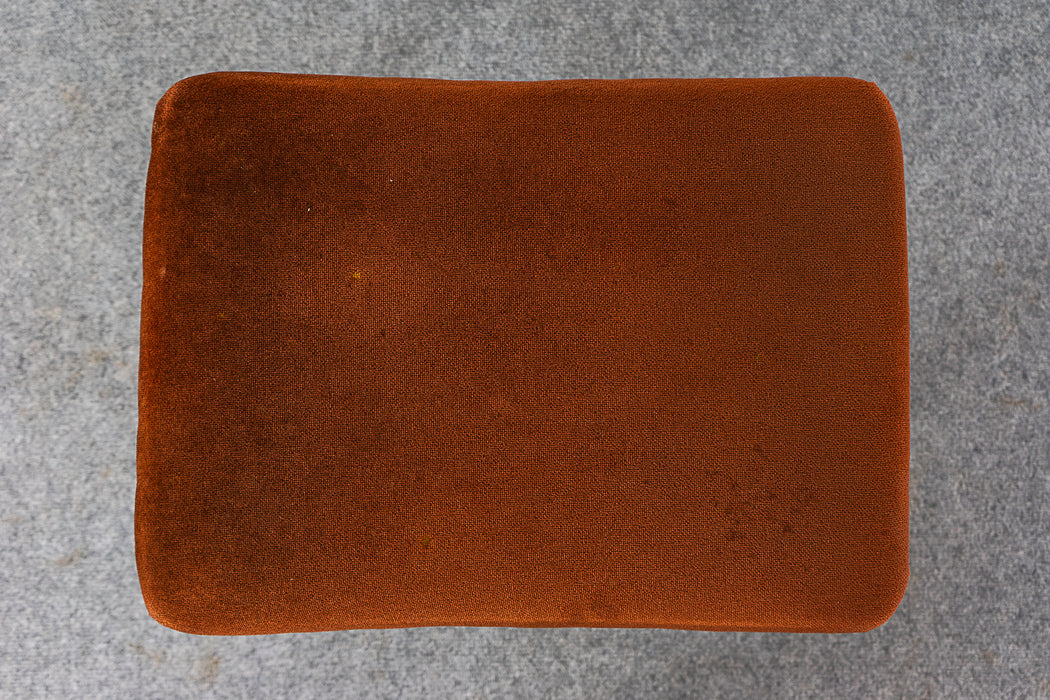 Mid-Century Beech Footstool - (319-138.1)