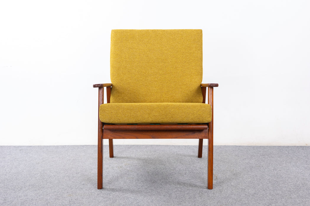 Danish Mid-Century Teak Lounge Chair - (326-052)