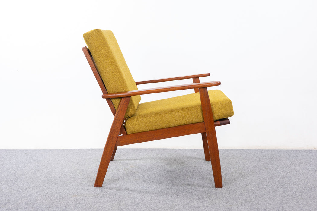 Danish Mid-Century Teak Lounge Chair - (326-052)