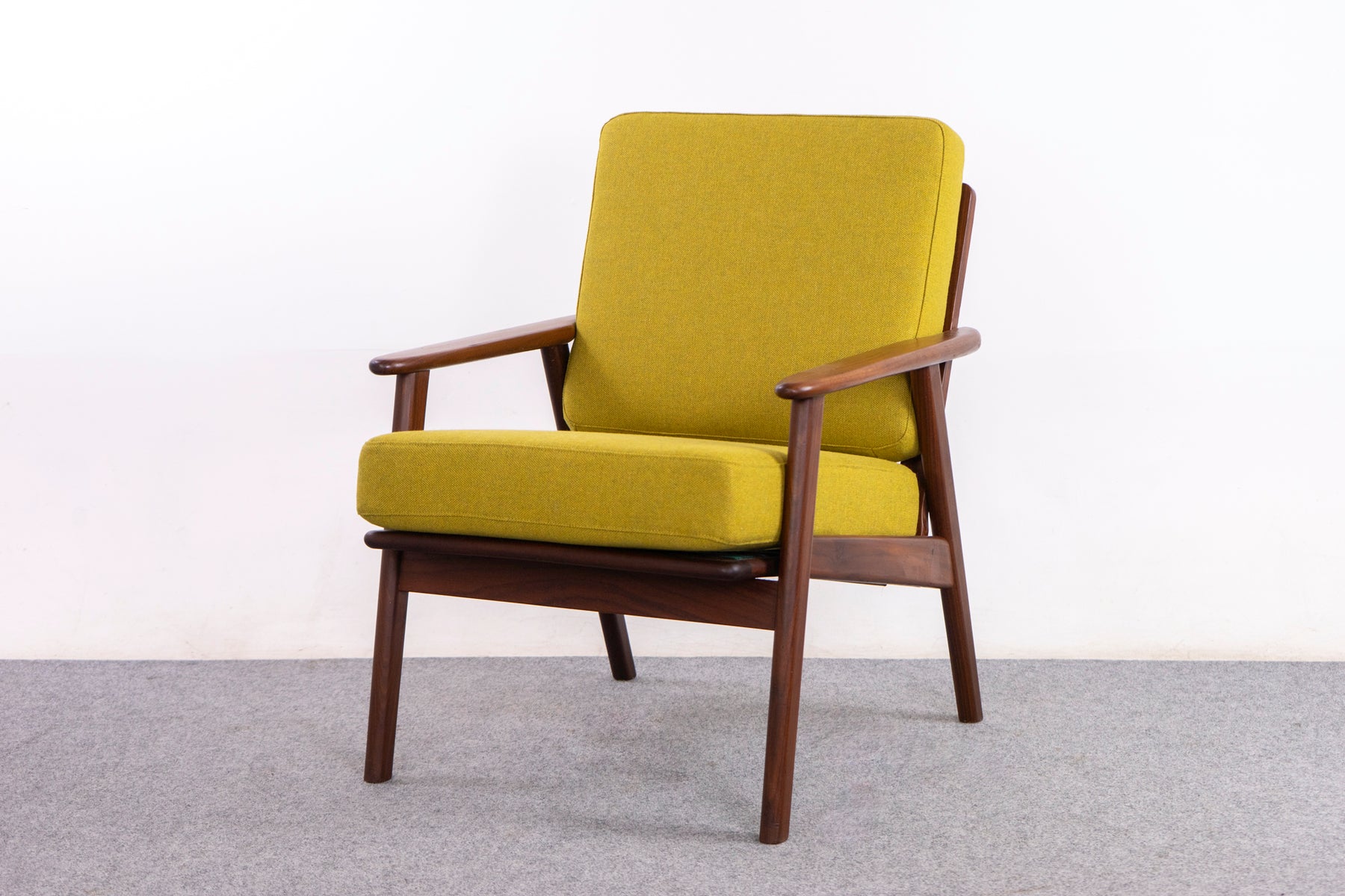Danish Mid-Century Teak Lounge Chair - (326-057.2)