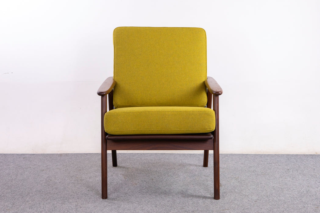Danish Mid-Century Teak Lounge Chair - (326-057.2)