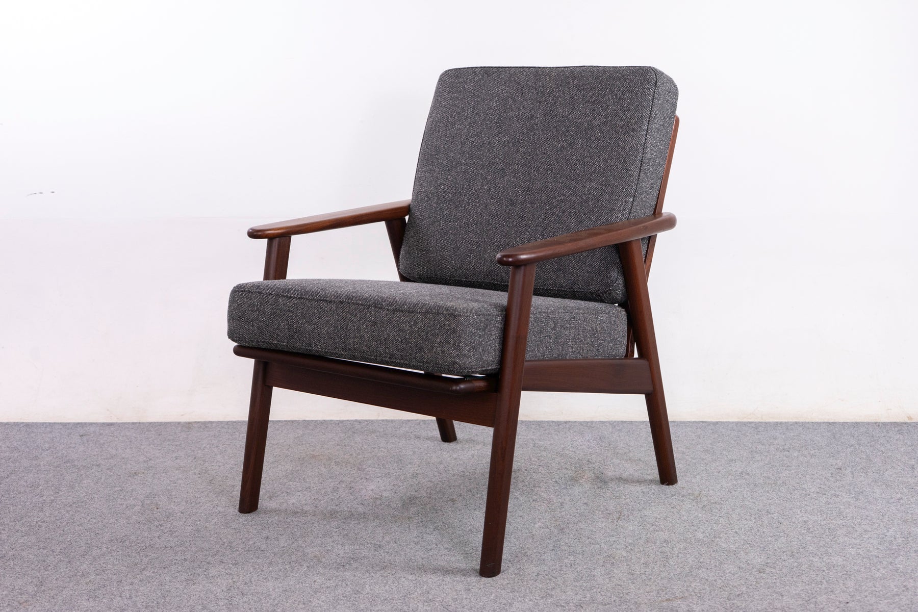 Danish Mid-Century Teak Lounge Chair - (326-057.3)