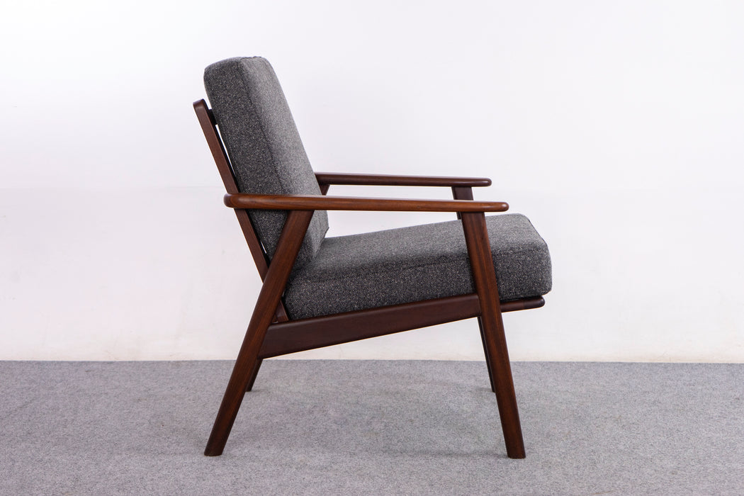 Danish Mid-Century Teak Lounge Chair - (326-057.3)