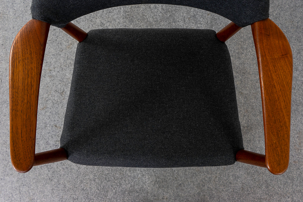 Teak Model 223 Arm Chair by Kurt Olsen - (321-111.2)
